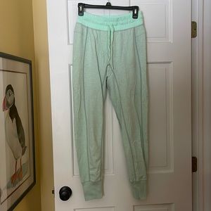 Lululemon mint green soft jogger